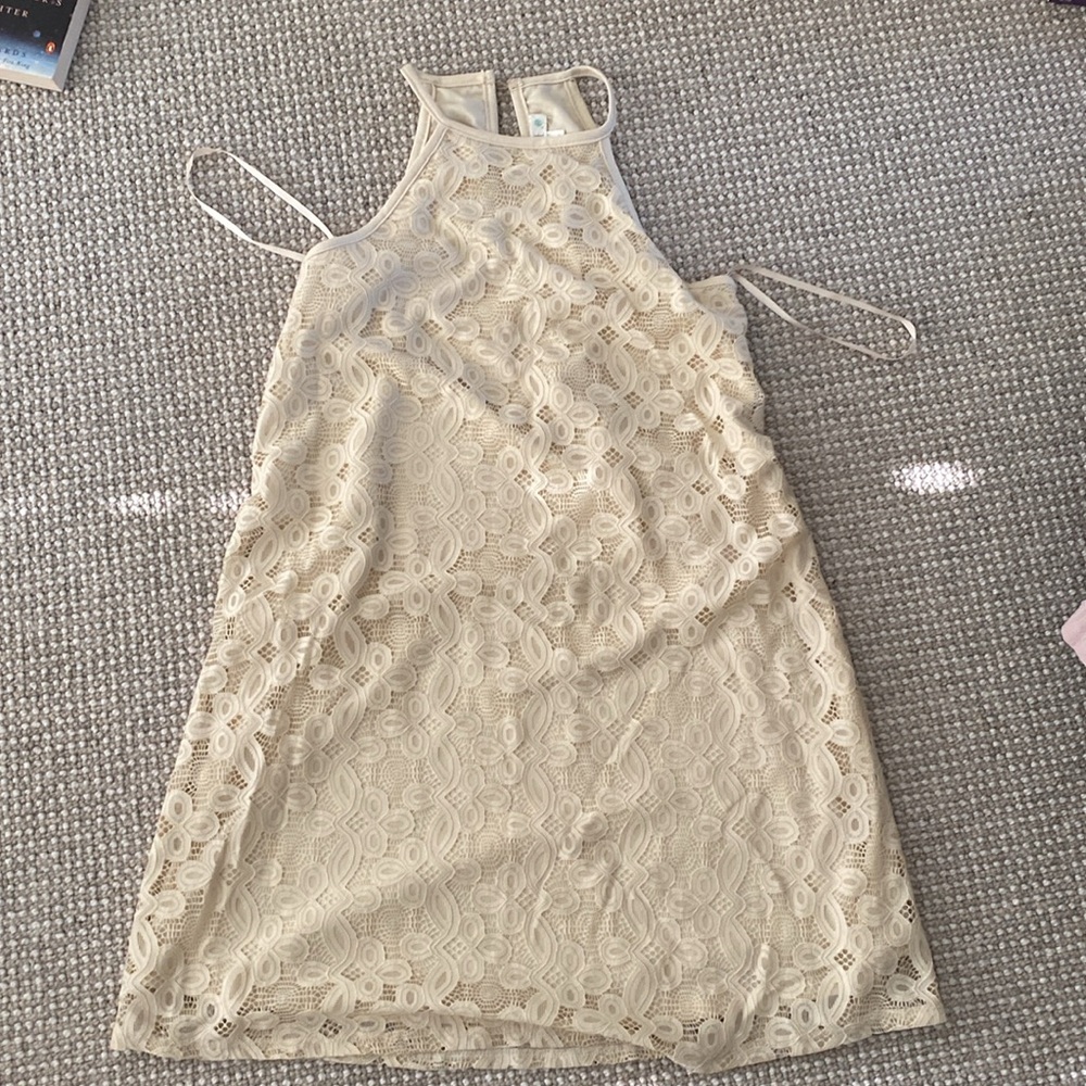 Adorable cream dress in great condition
